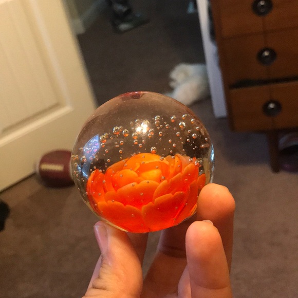 Vintage Glass ball with orange rose inside - Picture 4 of 4